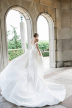 Chic Bridals Wedding Dresses Elegance La Maison Bridal Boutique Ottawa Ontario