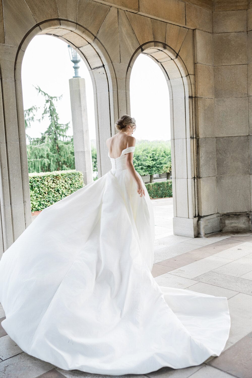 Chic Bridals Wedding Dresses Elegance La Maison Bridal Boutique Ottawa Ontario