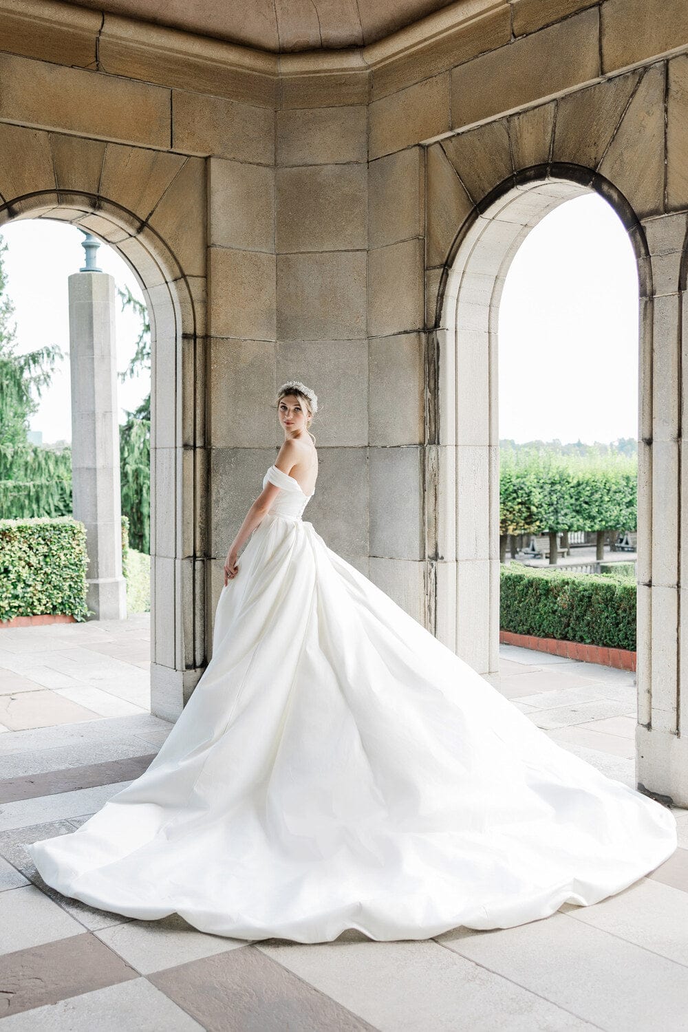 Chic Bridals Wedding Dresses Elegance La Maison Bridal Boutique Ottawa Ontario