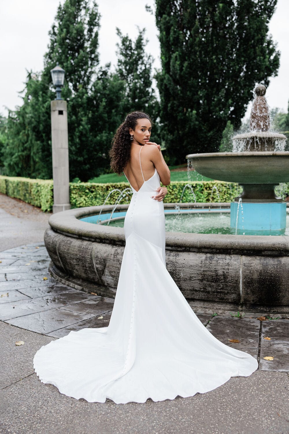 Chic Bridals Wedding Dresses Eli La Maison Bridal Boutique Ottawa Ontario