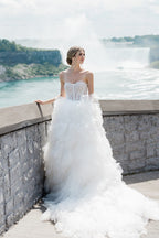 Chic Bridals Wedding Dresses Everleigh La Maison Bridal Boutique Ottawa Ontario