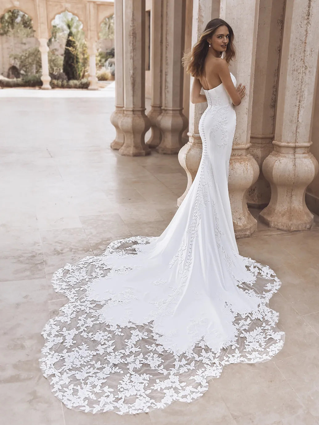 Enzoani Wedding Dresses Veda Veda La Maison Bridal Boutique Ottawa Ontario