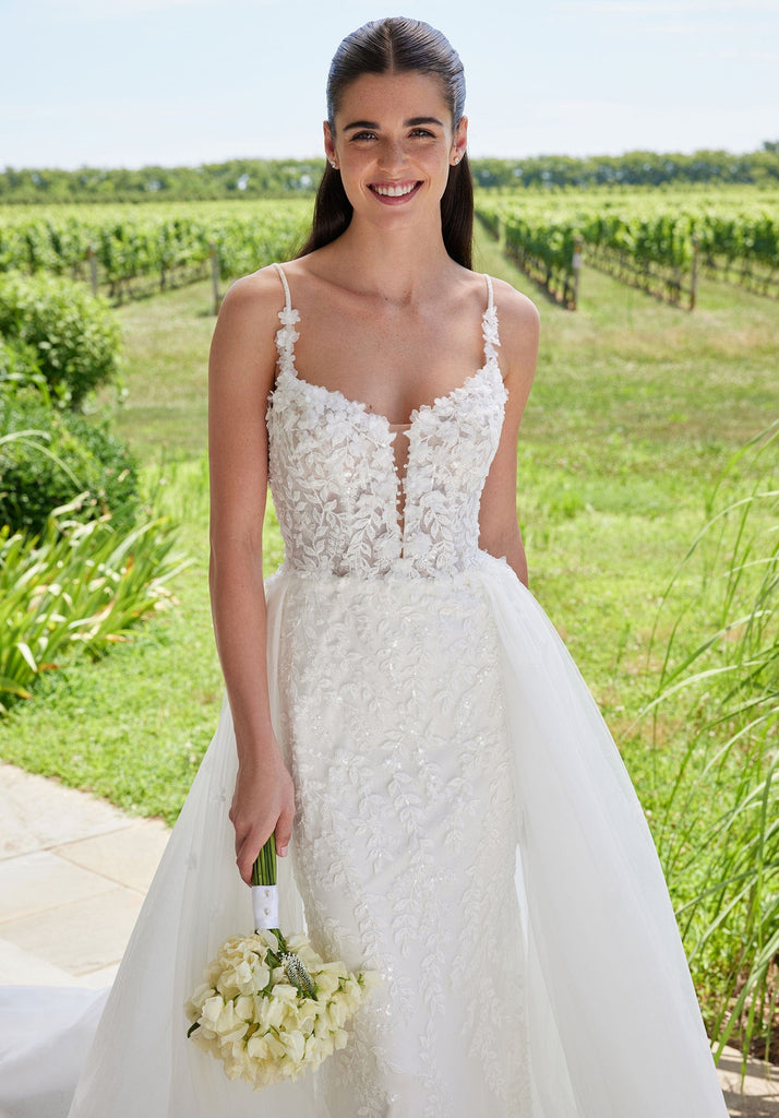 La Maison Bridal Boutique Wedding Dress MO2741 MO2741 La Maison Bridal Boutique Ottawa Ontario