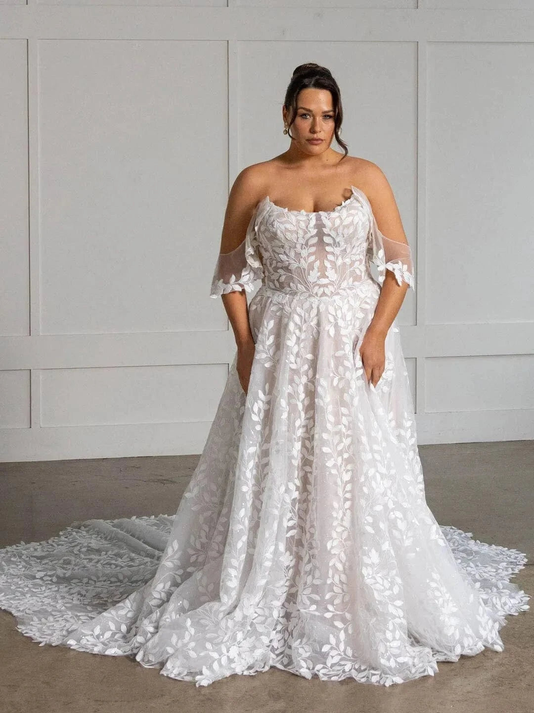 Madi Lane Wedding Dress Laiya Laiya La Maison Bridal Boutique Ottawa Ontario
