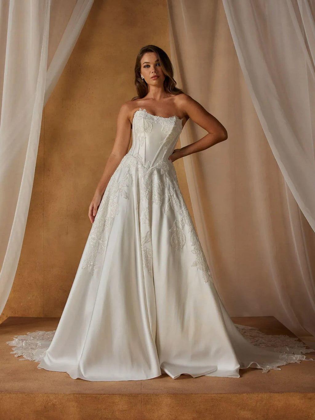 Madi Lane Wedding Dress Nero Nero La Maison Bridal Boutique Ottawa Ontario