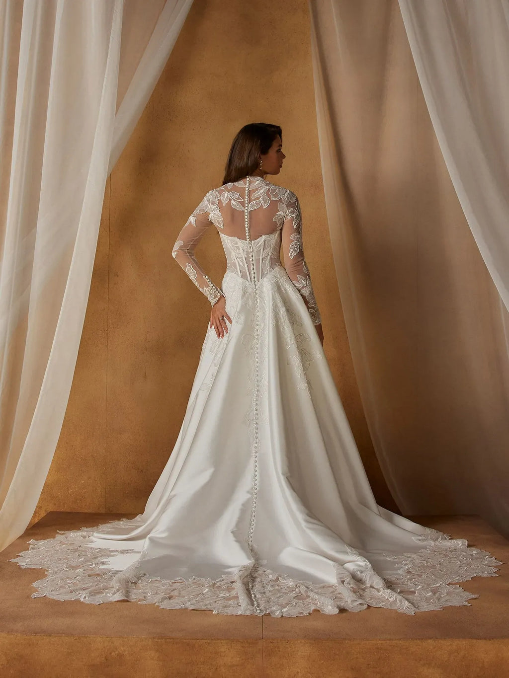 Madi Lane Wedding Dress Nero Nero La Maison Bridal Boutique Ottawa Ontario