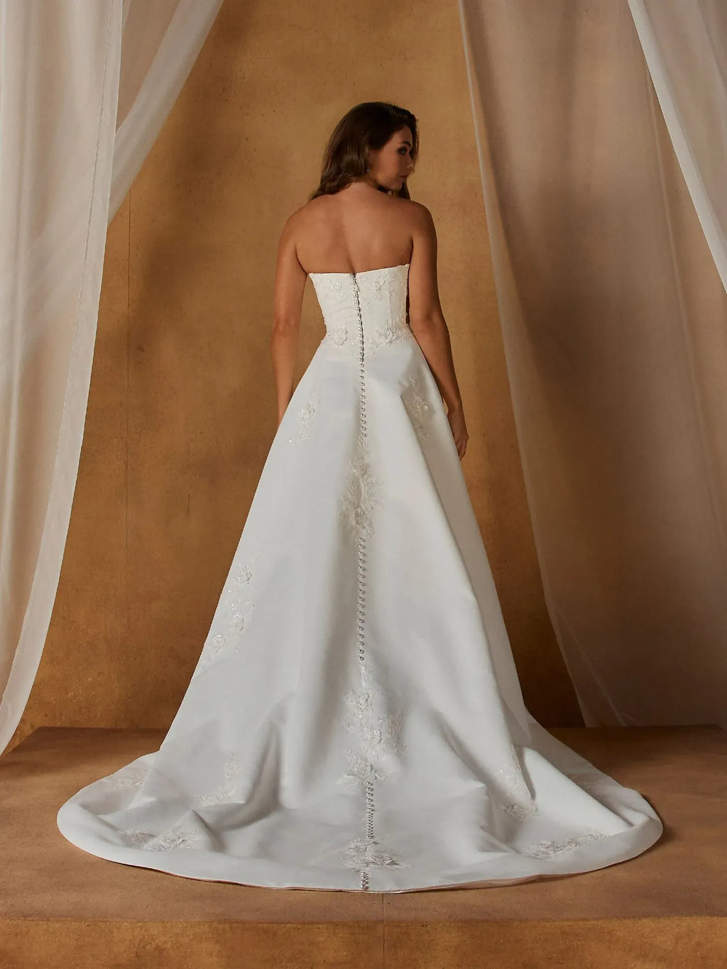 Madi Lane Wedding Dress Nesta Nesta La Maison Bridal Boutique Ottawa Ontario