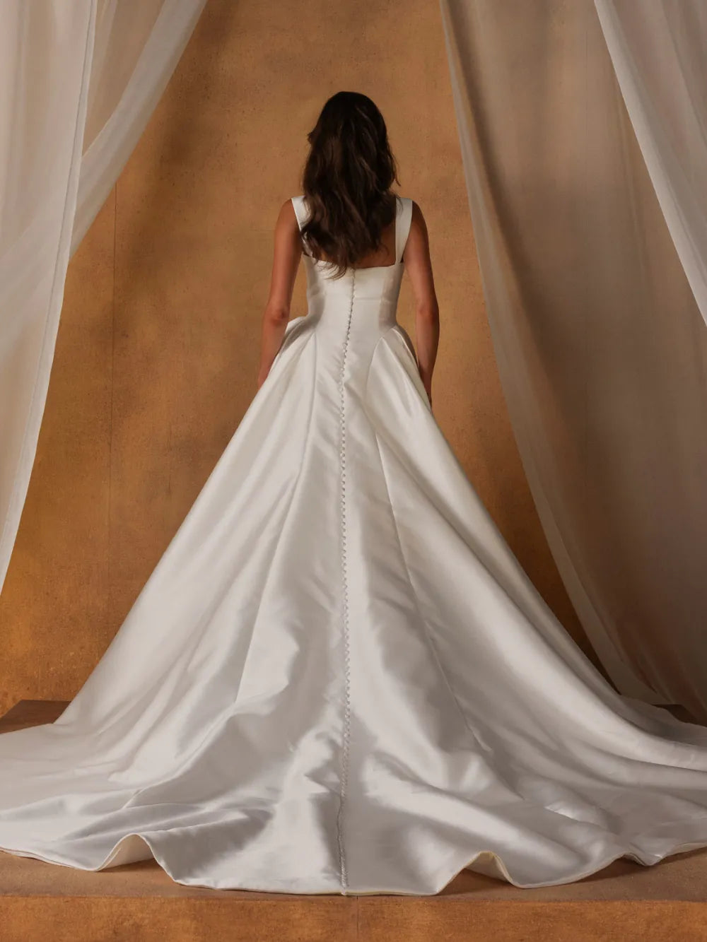 Madi Lane Wedding Dress Noon Noon La Maison Bridal Boutique Ottawa Ontario