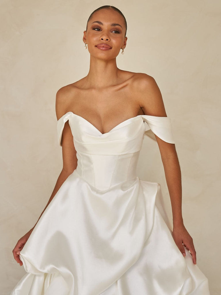 Madi Lane Wedding Dress Woods Woods La Maison Bridal Boutique Ottawa Ontario