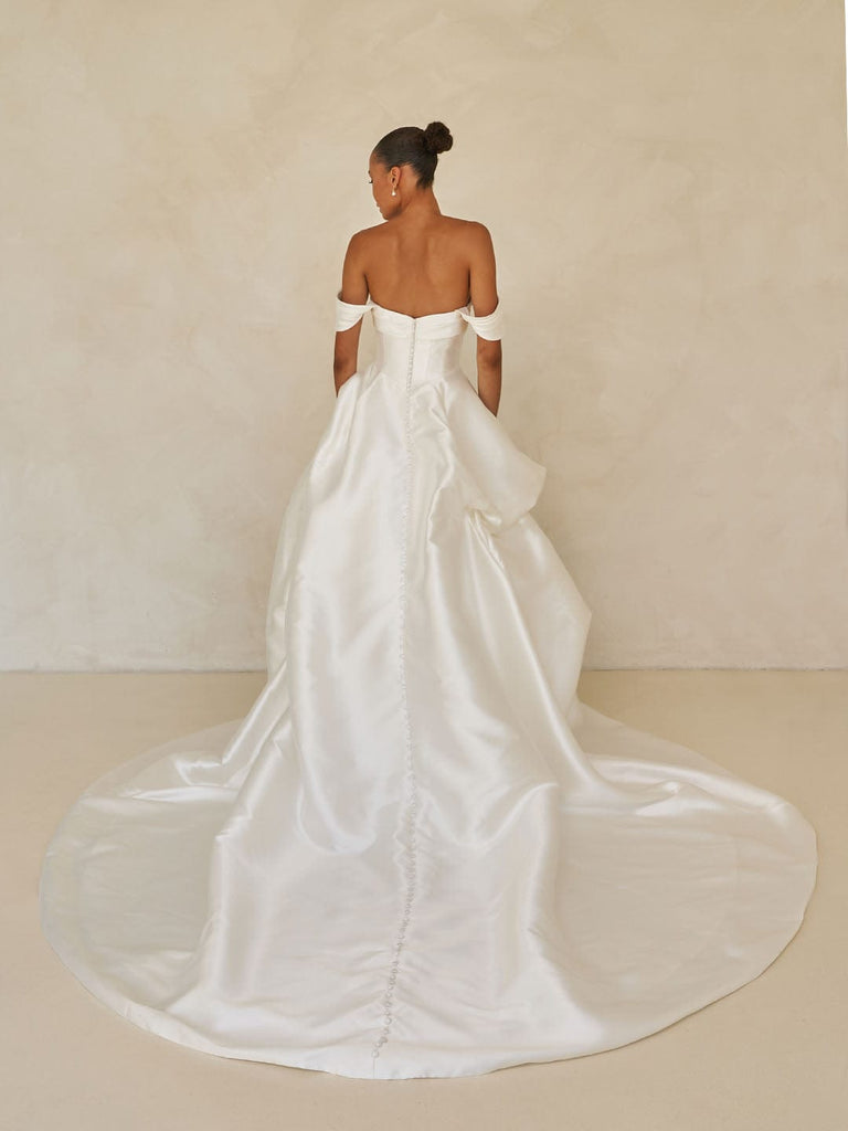 Madi Lane Wedding Dress Woods Woods La Maison Bridal Boutique Ottawa Ontario