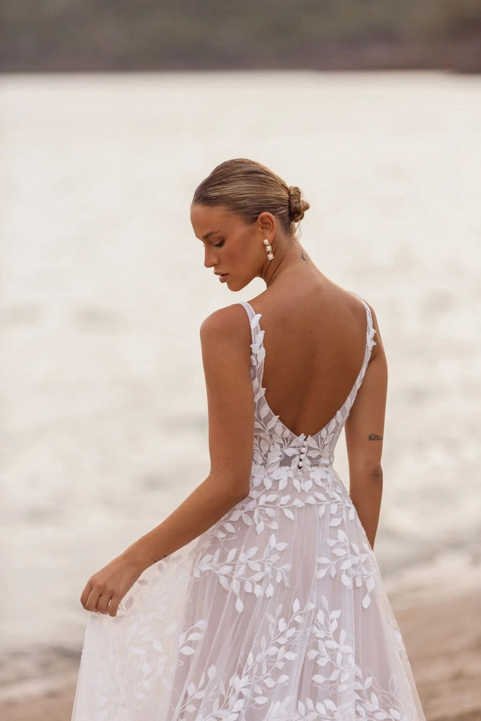 Madi Lane Wedding Dresses Jaya La Maison Bridal Boutique Ottawa Ontario