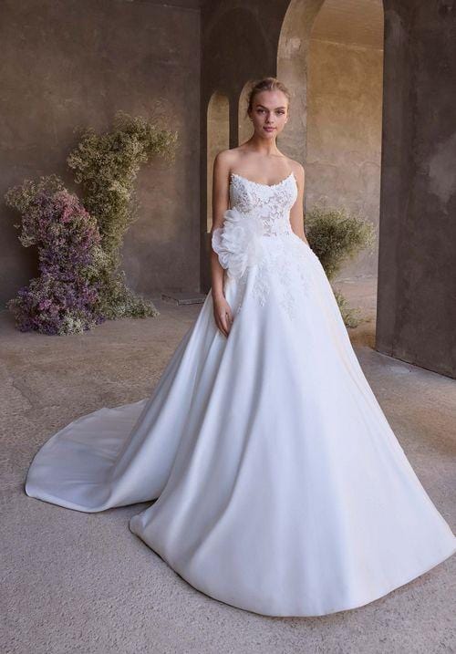 Morilee Trunk Show Wedding Dress MO2915 - Trunk Show MO2915 - Trunk Show La Maison Bridal Boutique Ottawa Ontario