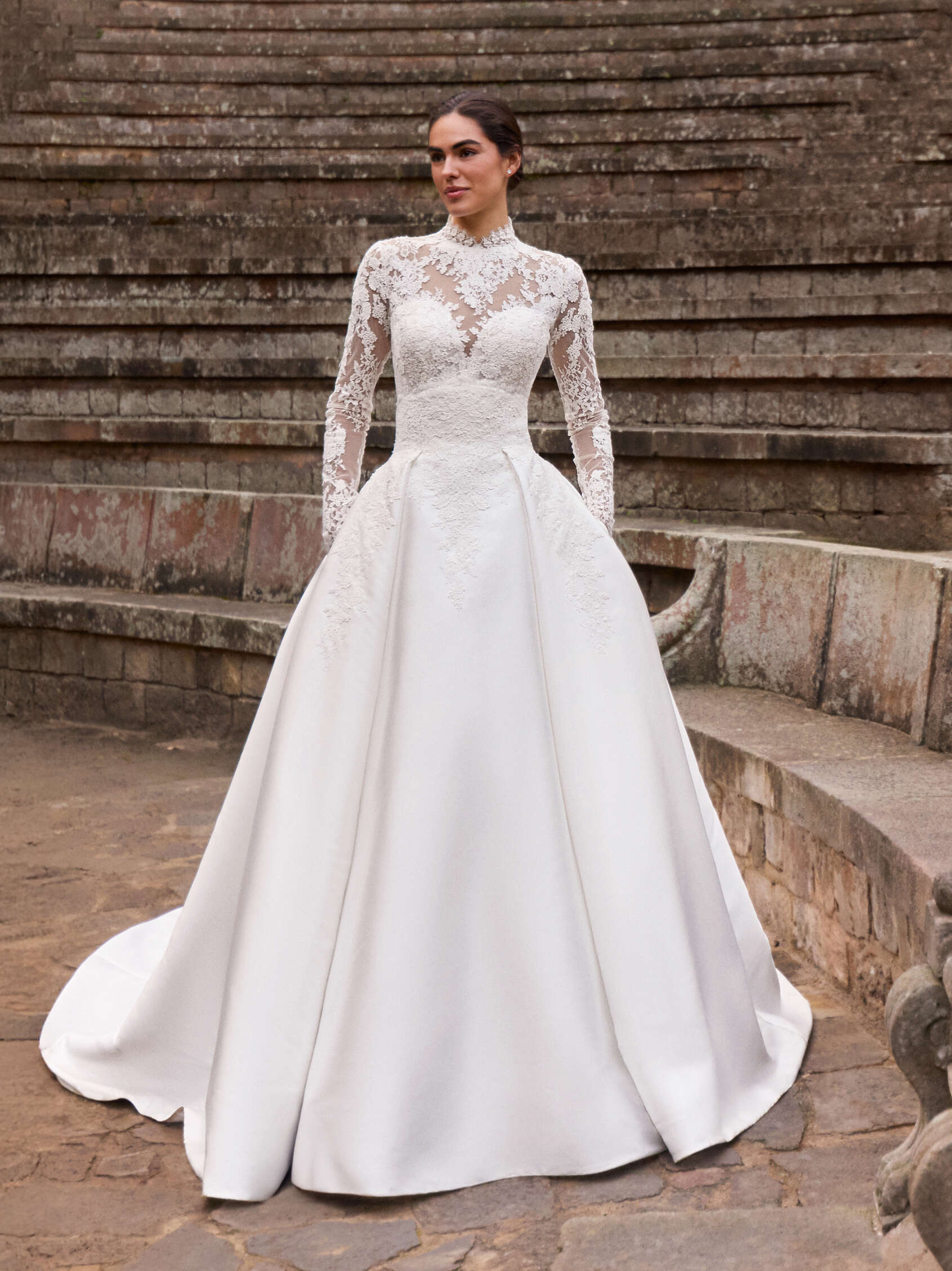 Pronovias Wedding Dress Baies Baies La Maison Bridal Boutique Ottawa Ontario
