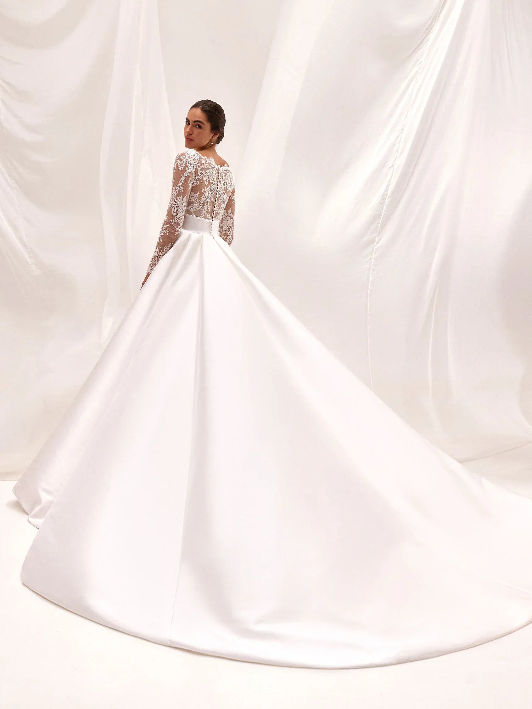 Pronovias Wedding Dress Celmina Celmina La Maison Bridal Boutique Ottawa Ontario