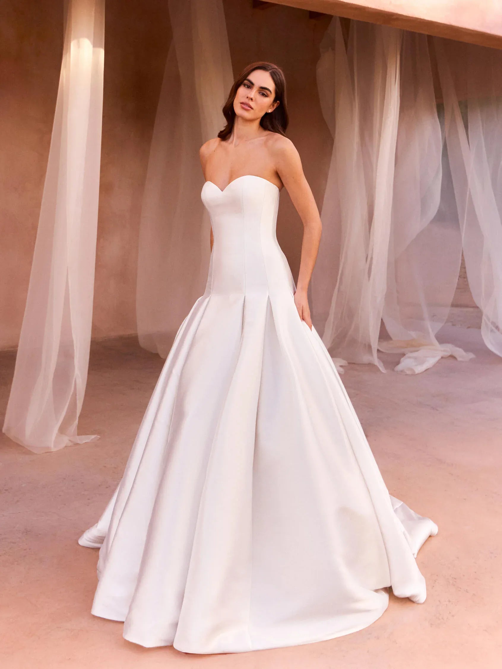 Pronovias Wedding Dress Isabelae Isabelae La Maison Bridal Boutique Ottawa Ontario