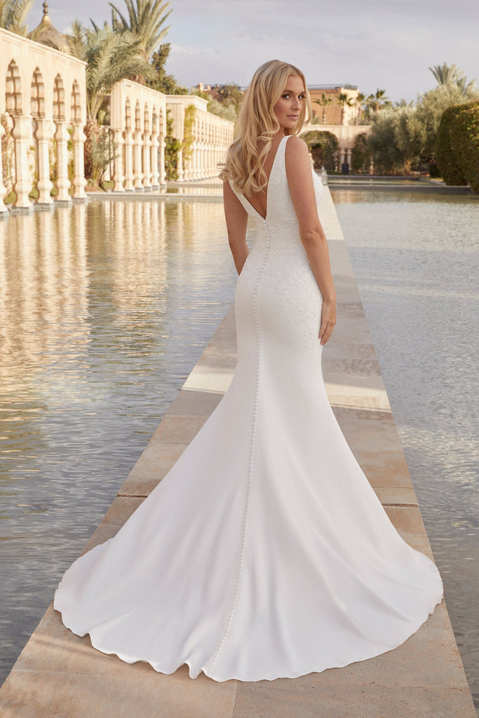 Sincerity Bridal Wedding Dress 44420 La Maison Bridal Boutique Ottawa Ontario