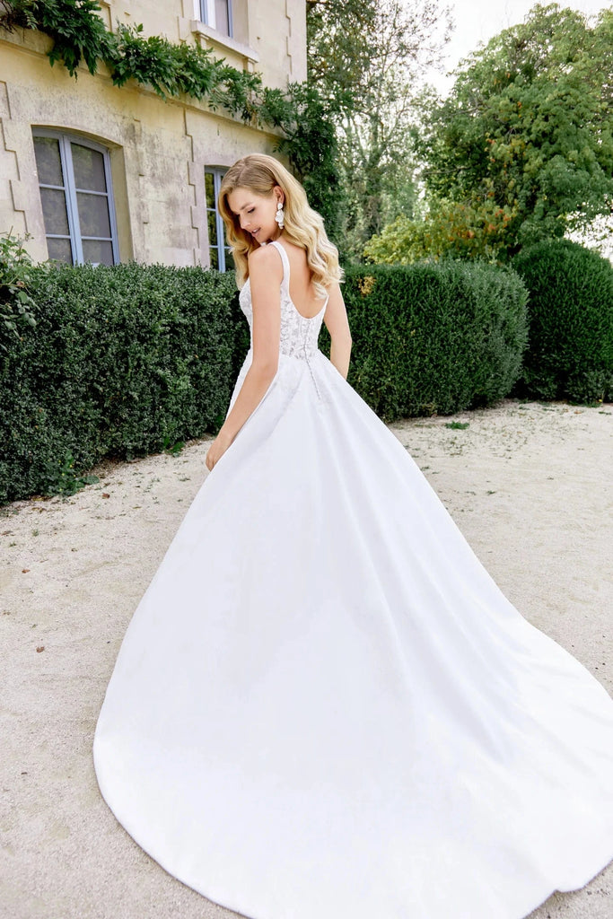 Sincerity Bridal Wedding Dress 44517 44517 La Maison Bridal Boutique Ottawa Ontario