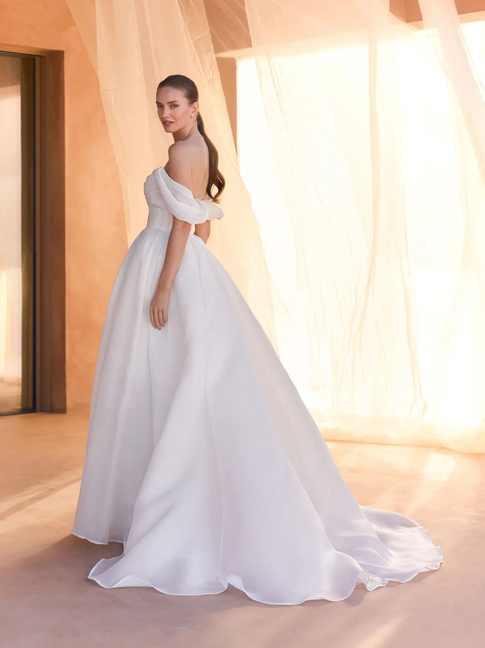 Pronovias Wedding Dress Zelias Zelias La Maison Bridal Boutique Ottawa Ontario