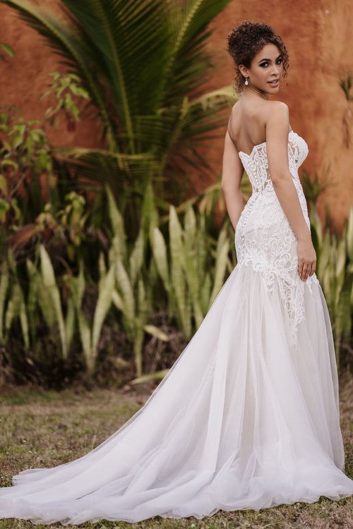 Allure Wedding Dress 9953 La Maison Bridal Boutique Ottawa Ontario