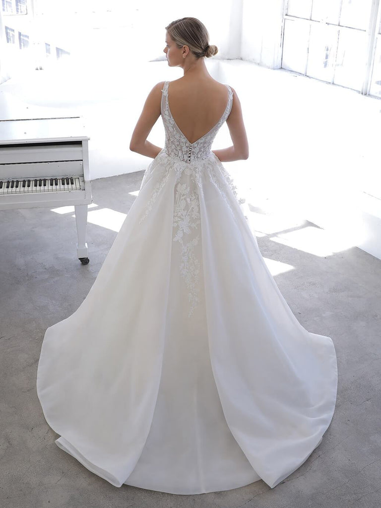Blue by Enzoani Wedding Dress Nyree Nyree Wedding Dress Designed By Enzoani for Blue Collection Now Available at  La Maison Bridal Boutique| Ottawa, ON La Maison Bridal Boutique Ottawa Ontario