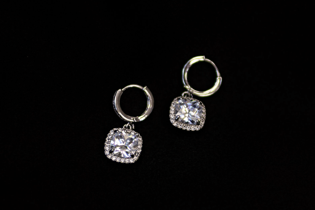 Chic Bridals Bridal Earrings EA-011 La Maison Bridal Boutique Ottawa Ontario