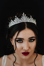 Chic Bridals Bridal Tiara HP-006 La Maison Bridal Boutique Ottawa Ontario