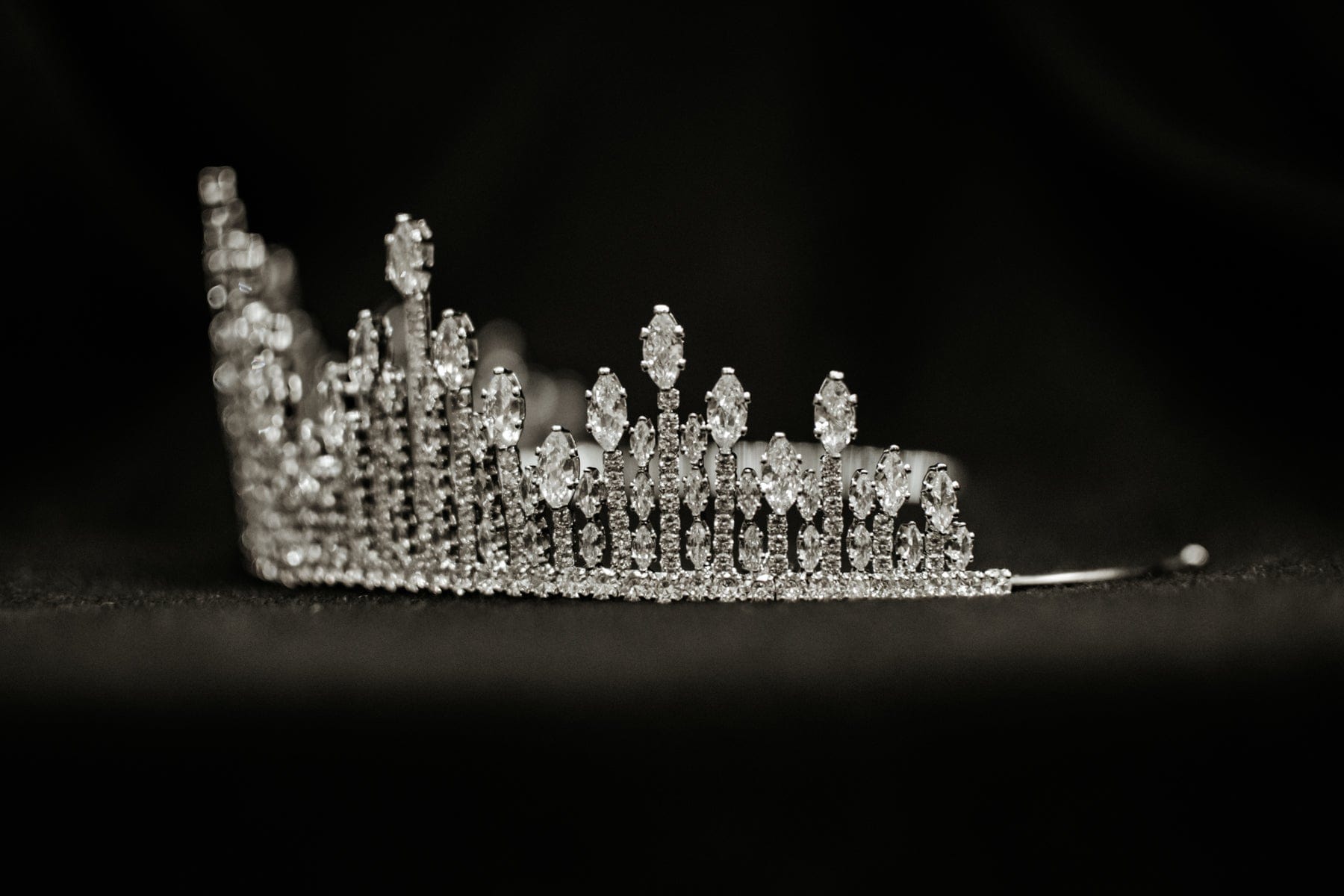 Chic Bridals Bridal Tiara HP-006 La Maison Bridal Boutique Ottawa Ontario
