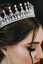 Chic Bridals Bridal Tiara HP-019 La Maison Bridal Boutique Ottawa Ontario
