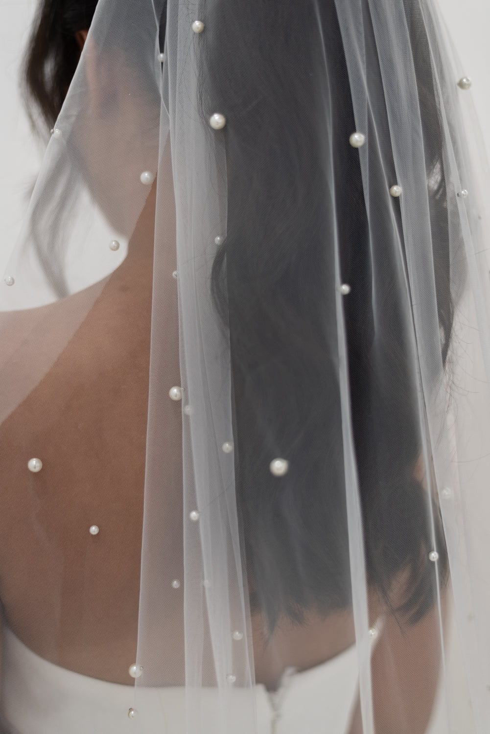Chic Bridals Bridal Veils Pearl Veil scattered La Maison Bridal Boutique Ottawa Ontario