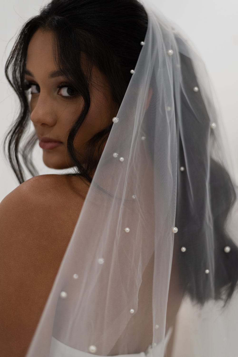 Chic Bridals Bridal Veils Pearl Veil scattered La Maison Bridal Boutique Ottawa Ontario