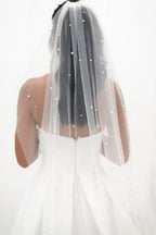 Chic Bridals Bridal Veils Pearl Veil scattered La Maison Bridal Boutique Ottawa Ontario