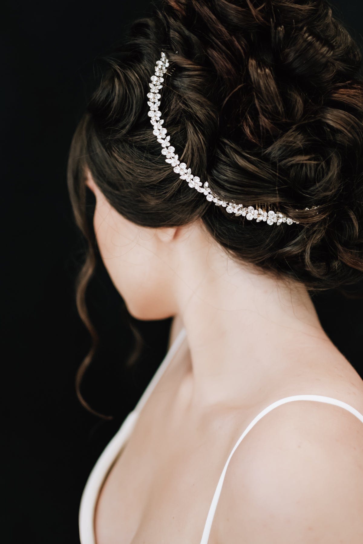 Chic Bridals Headpieces HP-026 La Maison Bridal Boutique Ottawa Ontario