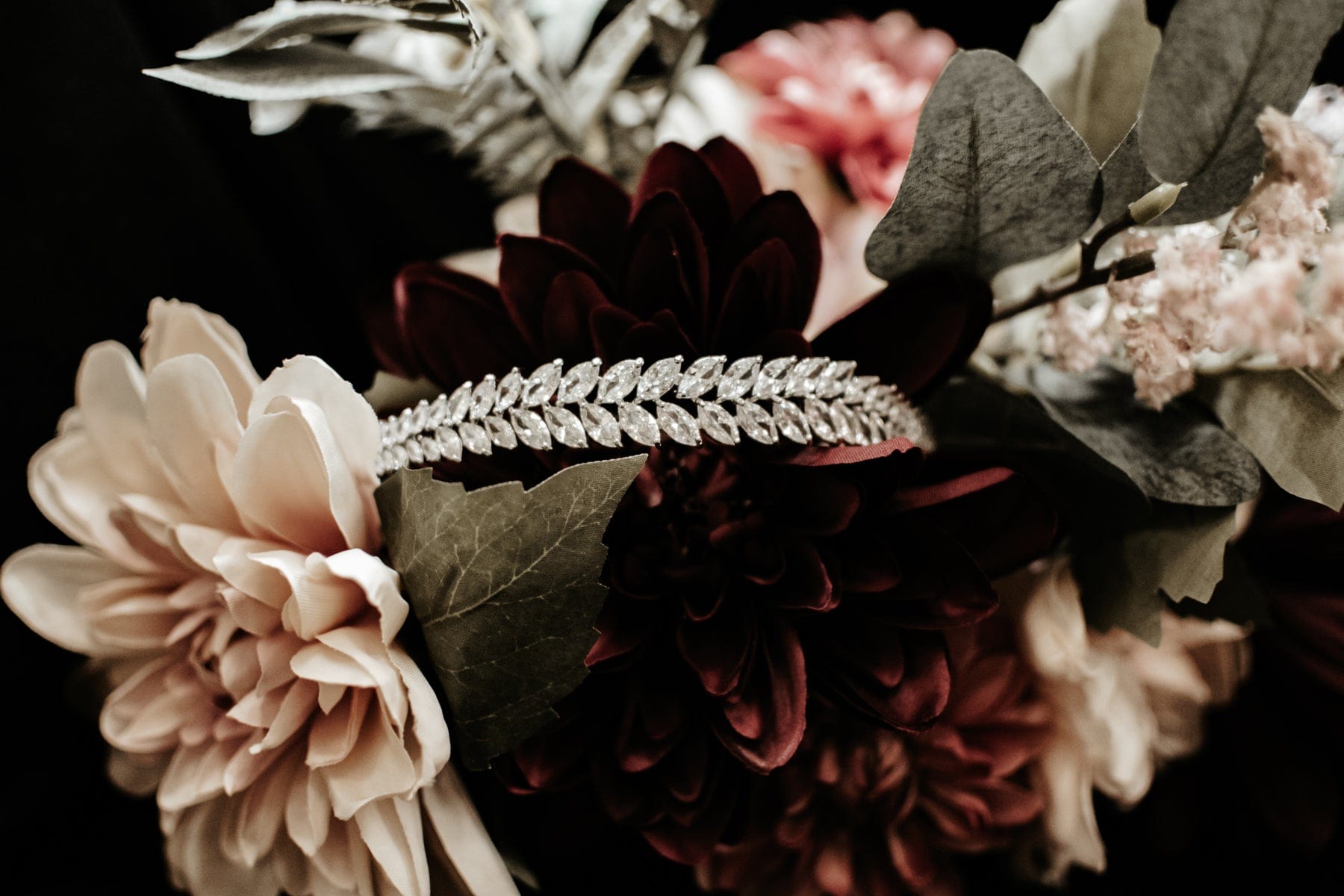Chic Bridals Headpieces HP-027 La Maison Bridal Boutique Ottawa Ontario