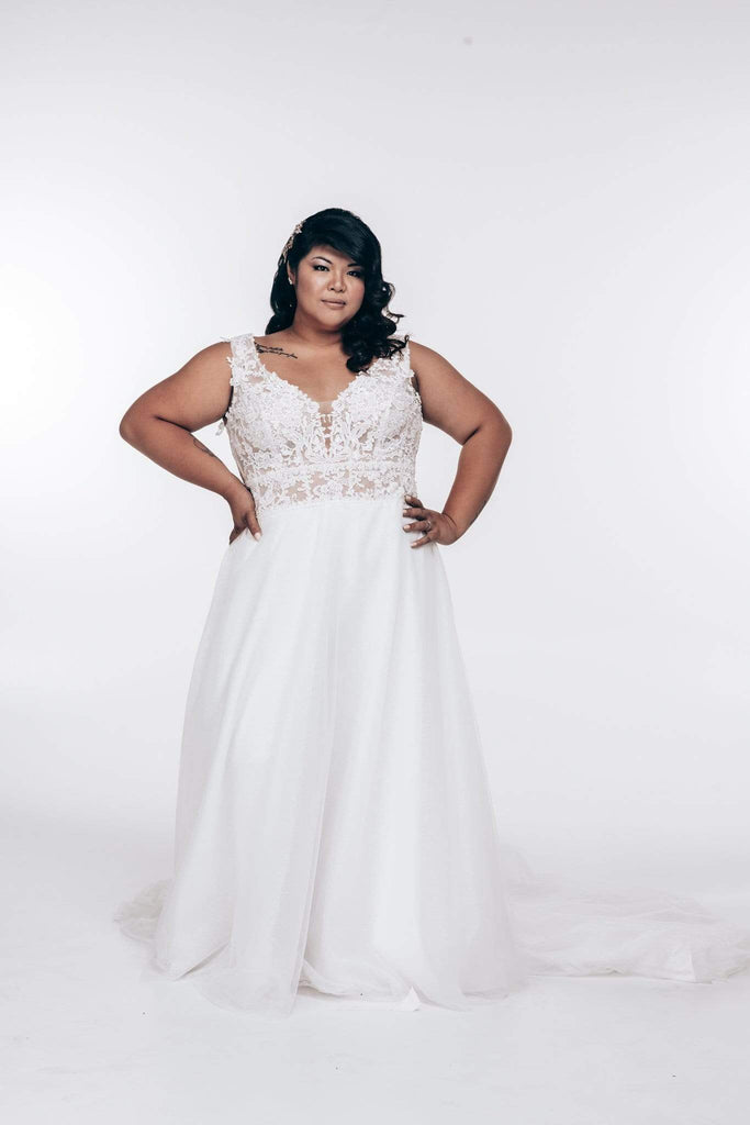 Danielle Caprese '113144' size 12 new wedding dress – Nearly Newlywed