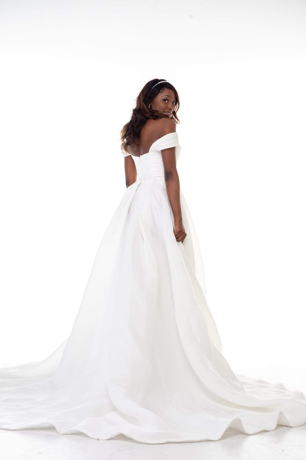 Chic Bridals Wedding Dresses Chrissy La Maison Bridal Boutique Ottawa Ontario