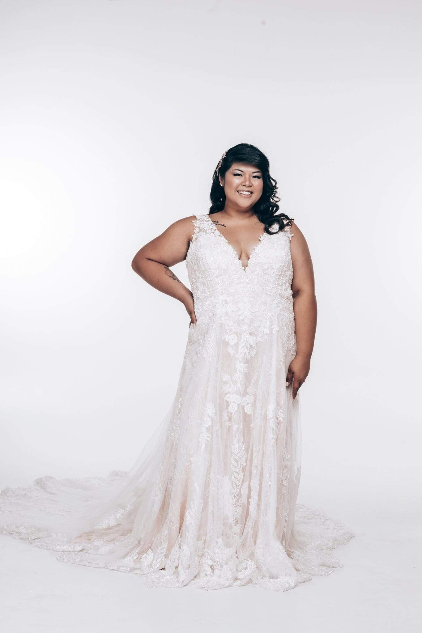 Chic Bridals Wedding Dresses Cristal La Maison Bridal Boutique Ottawa Ontario