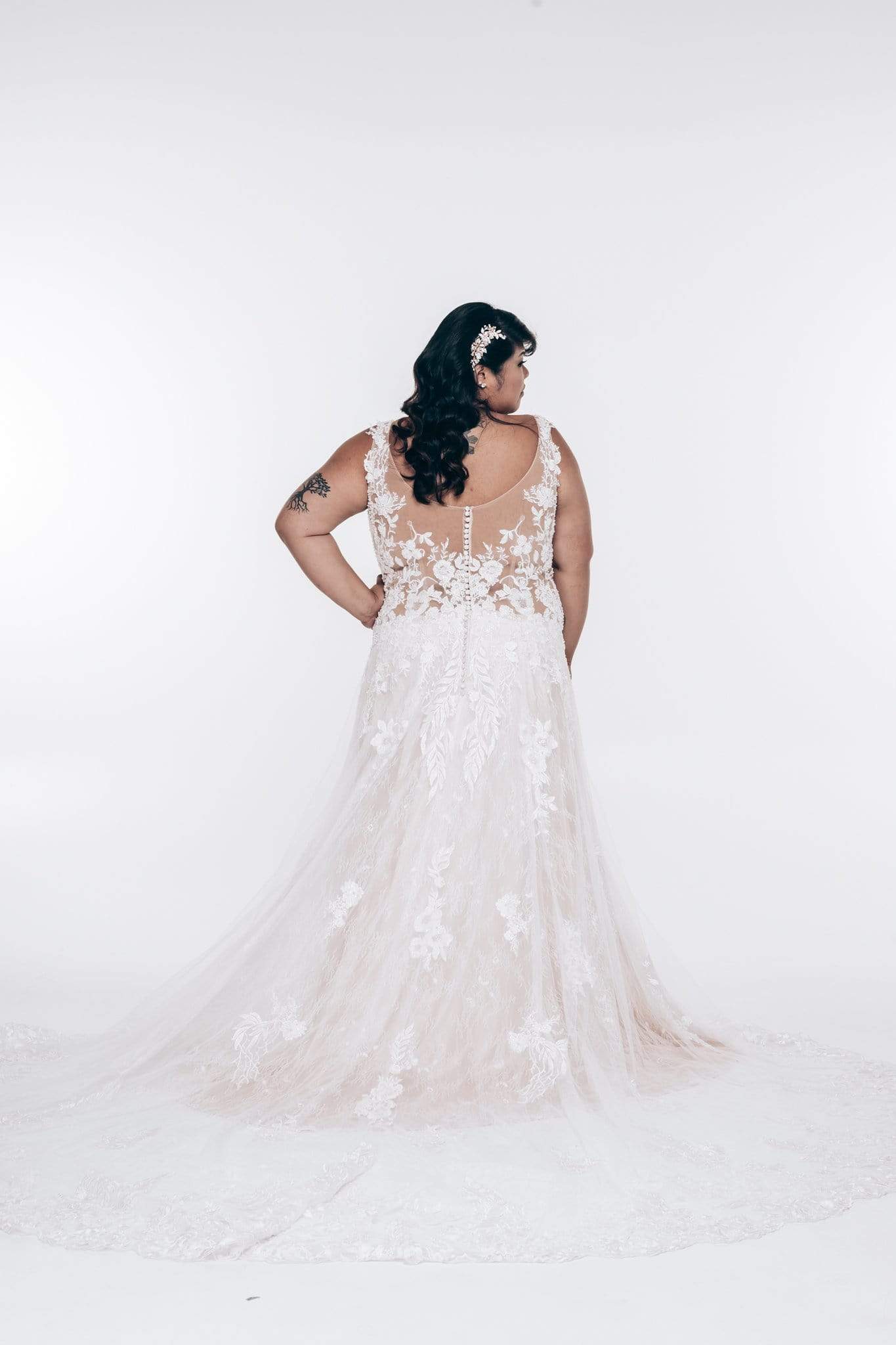 Chic Bridals Wedding Dresses Cristal La Maison Bridal Boutique Ottawa Ontario