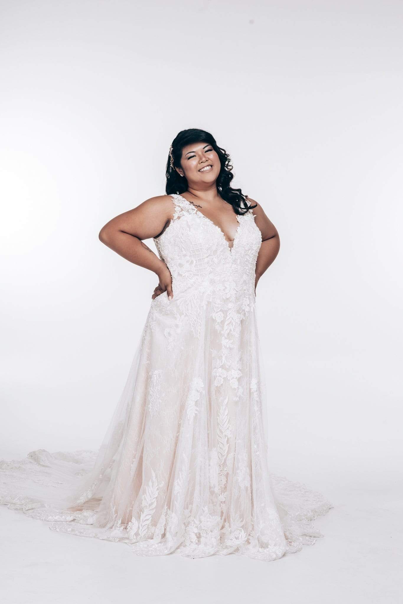 Chic Bridals Wedding Dresses Cristal La Maison Bridal Boutique Ottawa Ontario