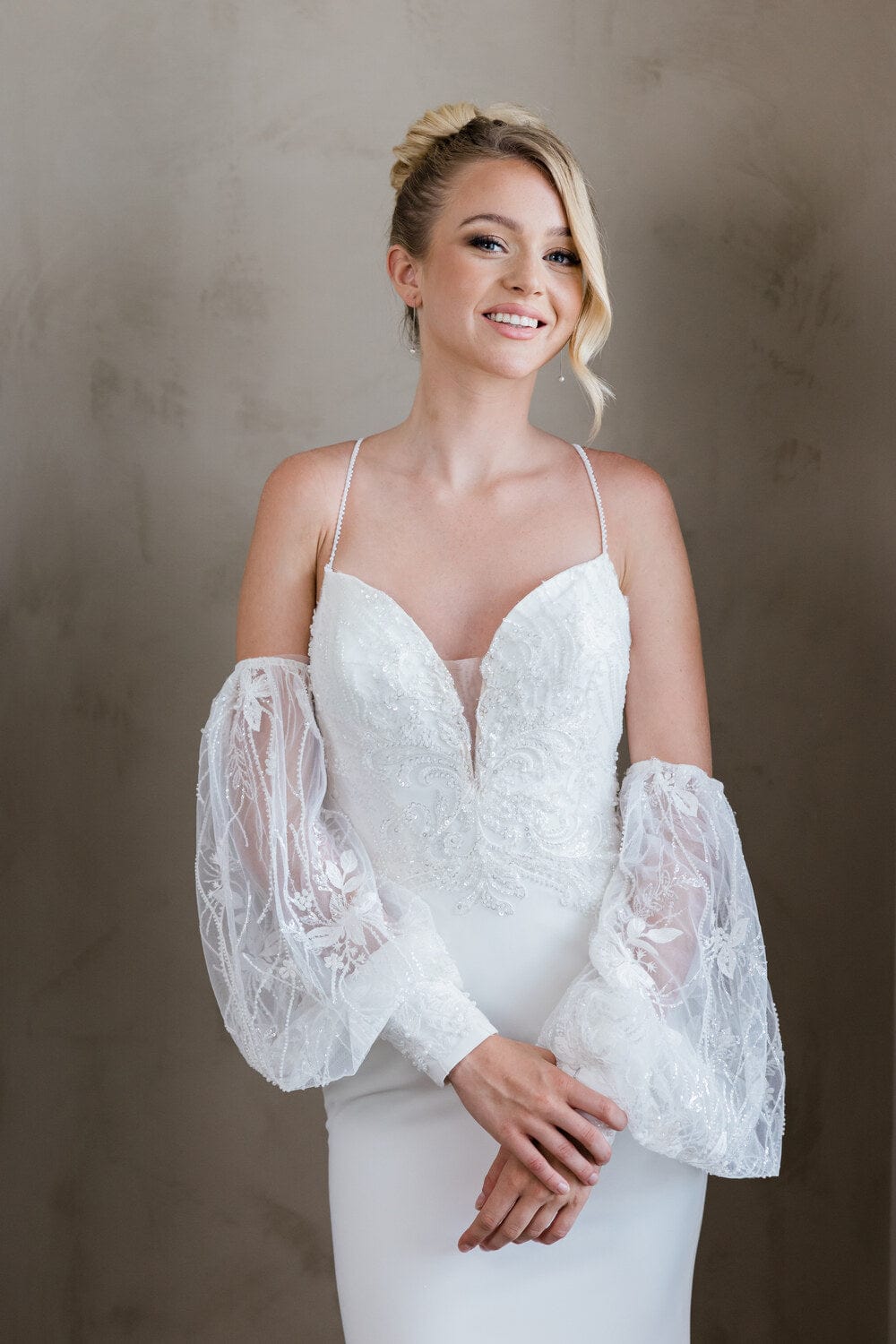Chic Bridals Wedding Dresses Dara La Maison Bridal Boutique Ottawa Ontario