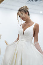 Chic Bridals Wedding Dresses Dixie La Maison Bridal Boutique Ottawa Ontario