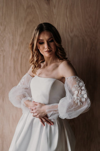 La Maison Bridal Boutique Dresses Sleeve Option 4 Detachable La Maison Bridal Boutique Ottawa Ontario