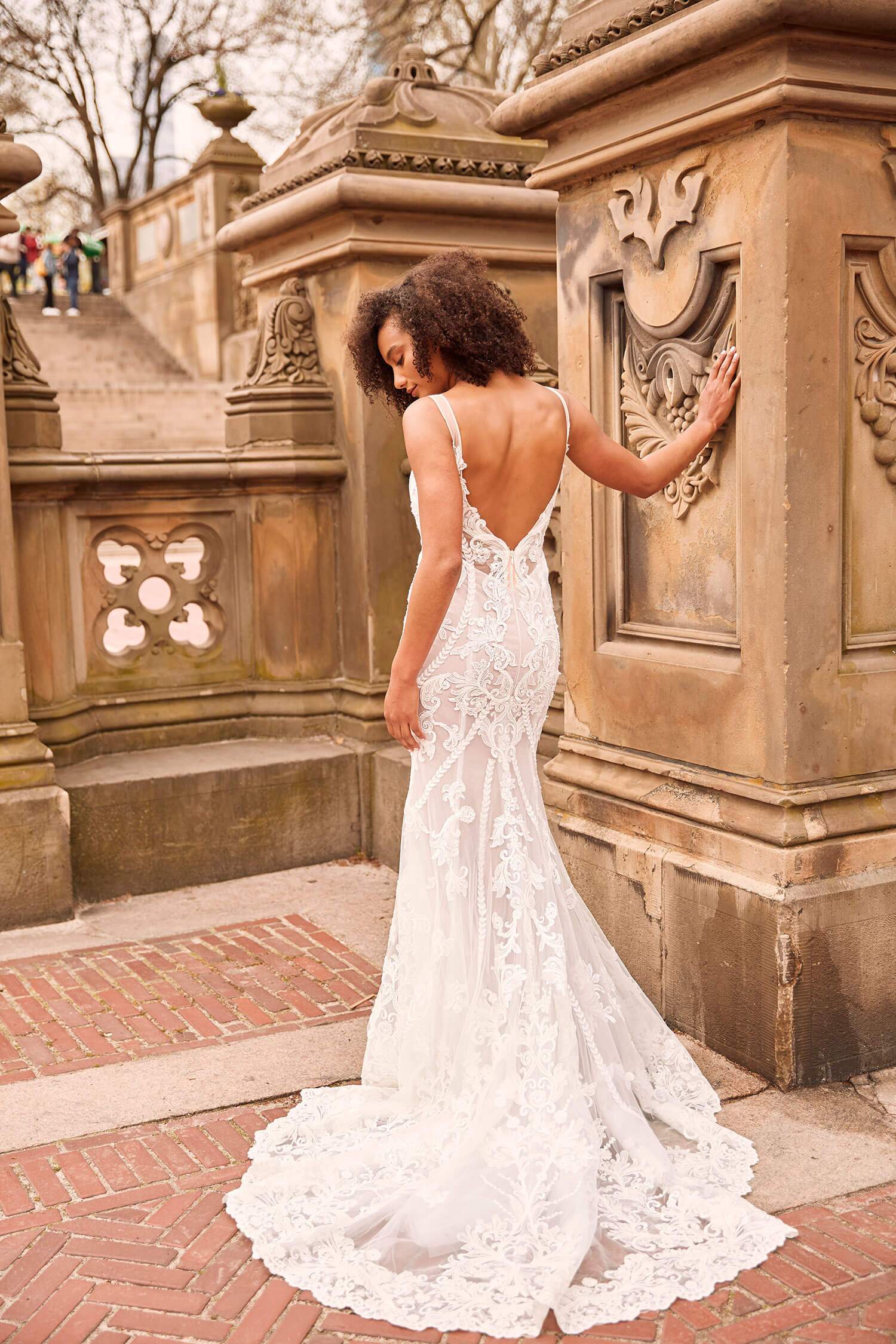 Madi Lane Wedding Dress Ivaine La Maison Bridal Boutique Ottawa Ontario