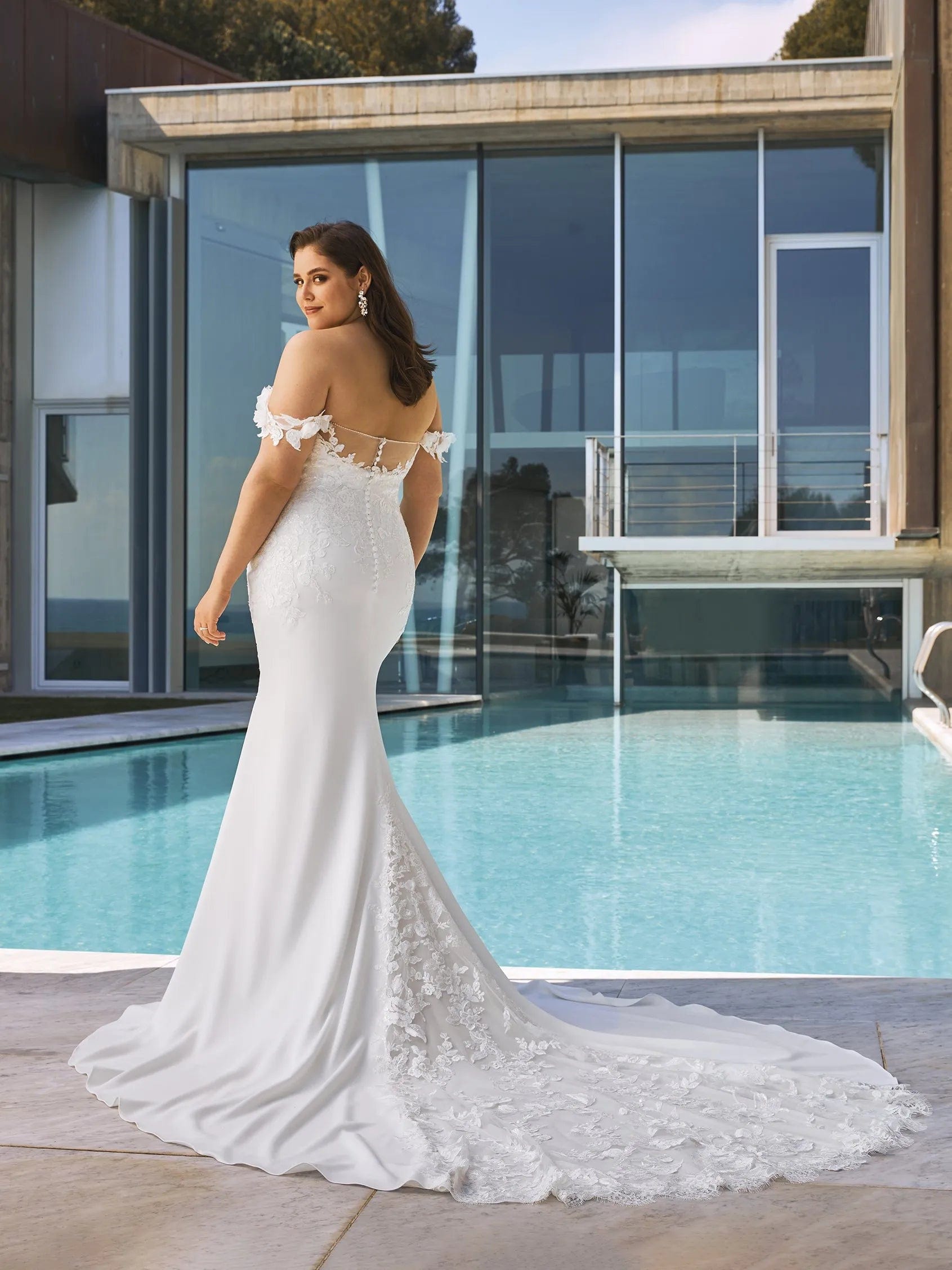 Pronovias Wedding Dress OCTAVIA La Maison Bridal Boutique Ottawa Ontario