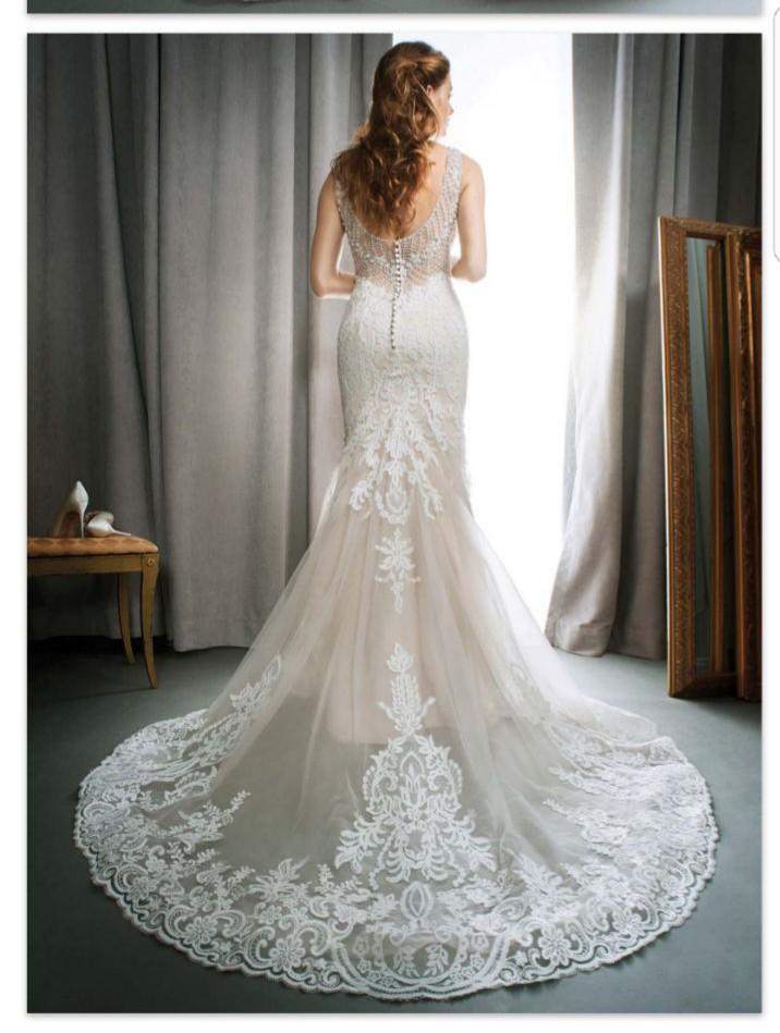 Sale Wedding Dress 1716 La Maison Bridal Boutique Ottawa Ontario