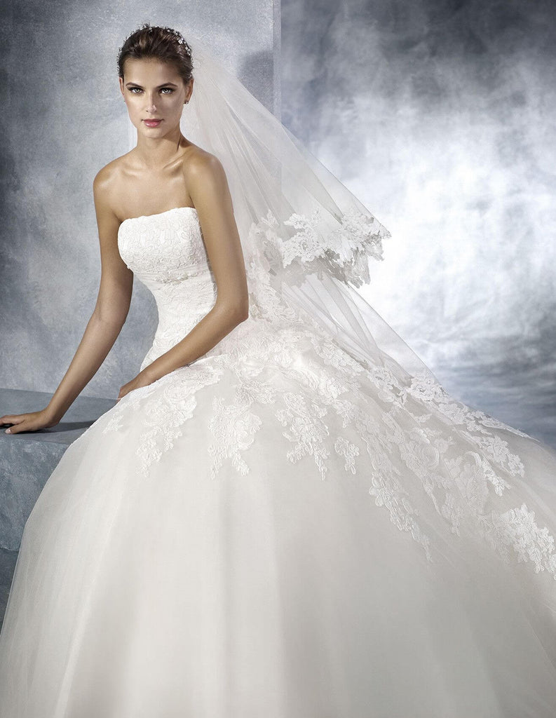 White One Wedding Dress Triana La Maison Bridal Boutique Ottawa Ontario
