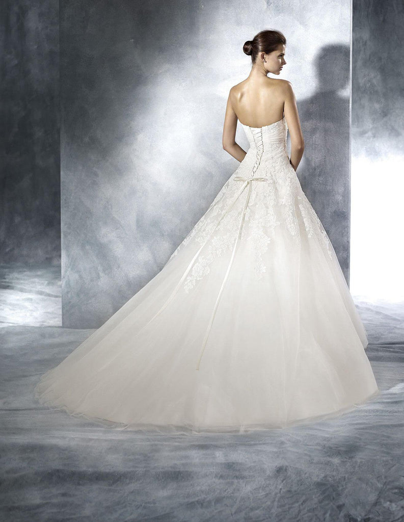 White One Wedding Dress Triana La Maison Bridal Boutique Ottawa Ontario